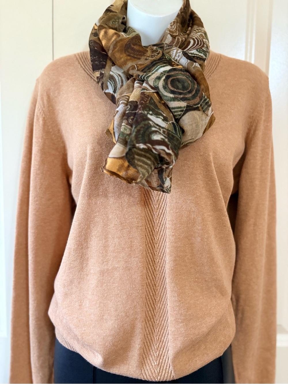 Talbots, Womens Cream-Tan V-Neck Sweater, size L, scarf included